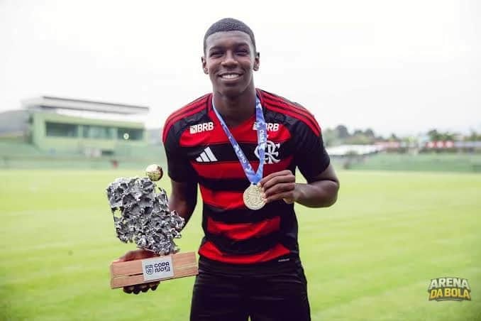 🚨 Flamengo luta para manter Daniel Thuram e evitar convocação para Seleção Sub-17