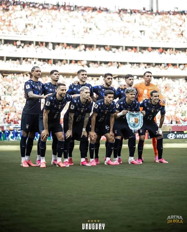 🚨 Uruguai cancela voo fretado e jogadores voltam em voos comerciais da Copa 2026
