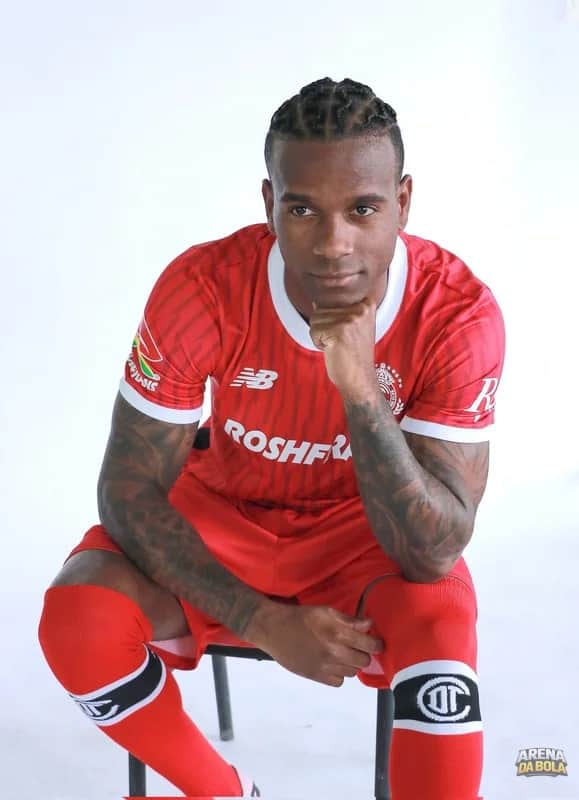 🚨 Cruzeiro mira contratação de Helinho como alternativa a Gabriel Pec