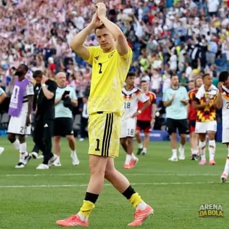 Neuer se aposenta de novo da seleção alemã após queda na Copa da Copa 2026
