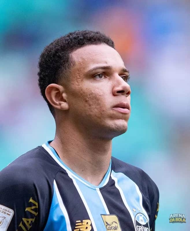 Viery se despede do Grêmio após transferência para a Fiorentina