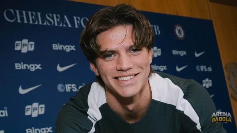 Chelsea anuncia contratação do defensor Marco Palestra por mais de R$ 300 milhões