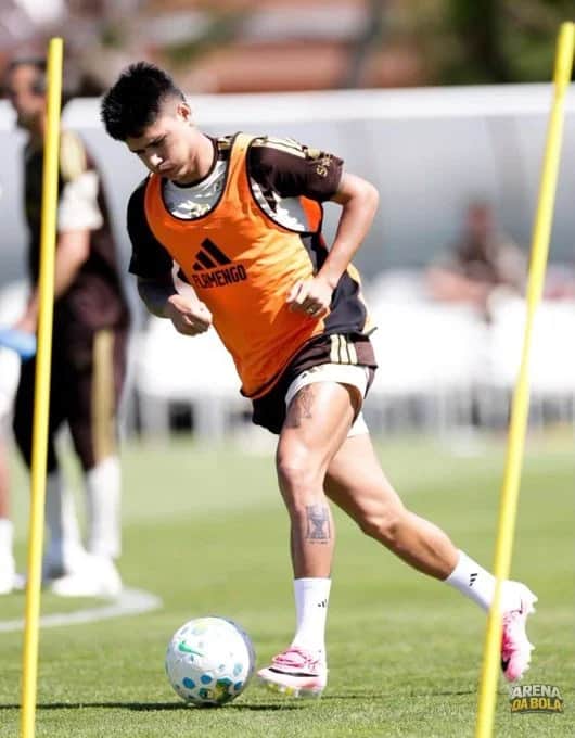 Flamengo descarta venda de Luiz Araújo, que recebe proposta do futebol árabe