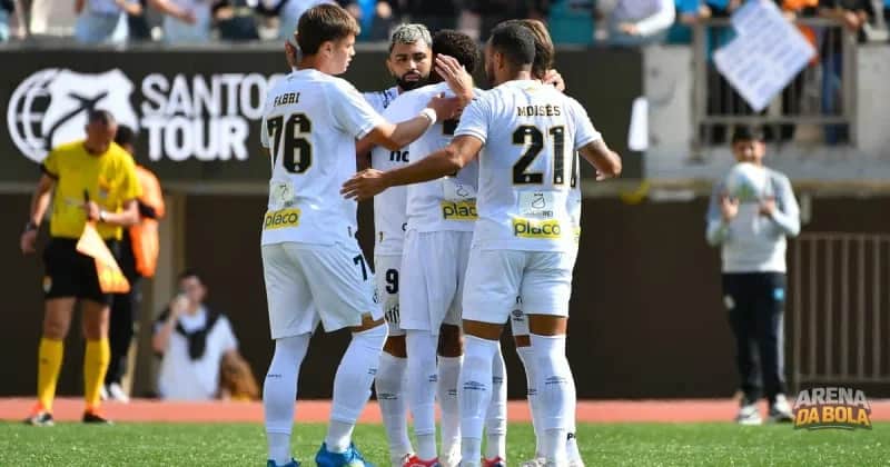 Cuca aprova atuação do Santos em amistoso e espera por Neymar após Copa do Mundo