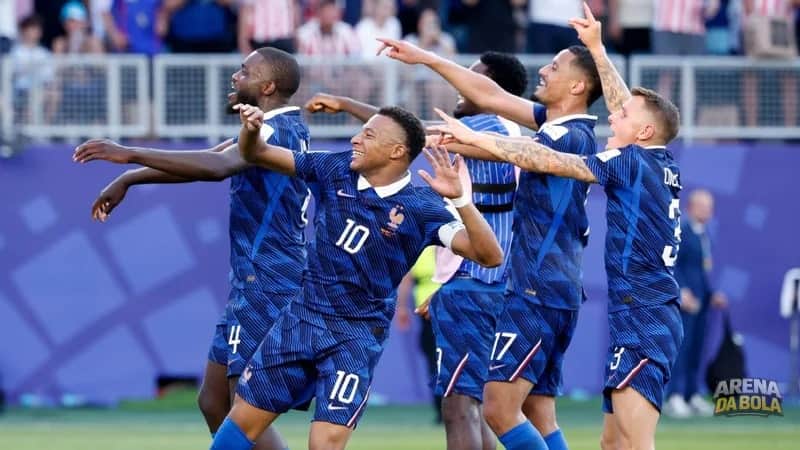 França lidera ranking de favoritos ao título da Copa do Mundo após eliminação do Brasil