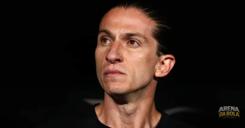 Torcida do Flamengo apoia Filipe Luís em nova jornada no Monaco da Copa 2026