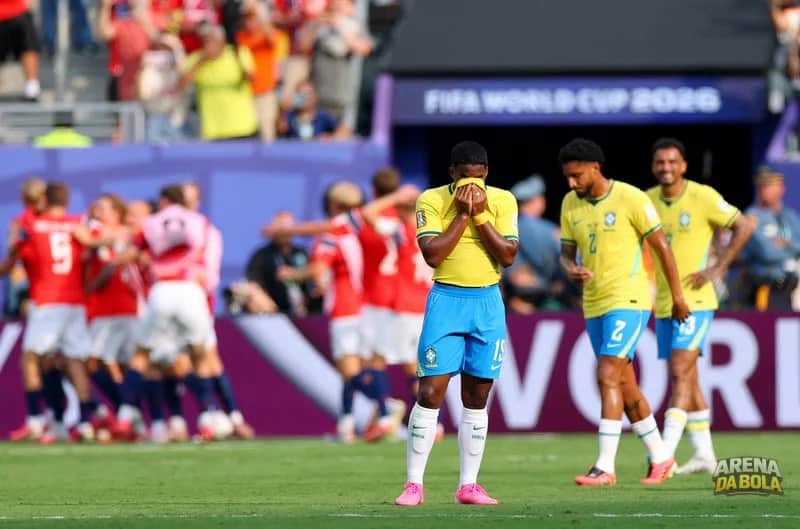 Endrick lamenta gol perdido na eliminação do Brasil para a Noruega na Copa 2026