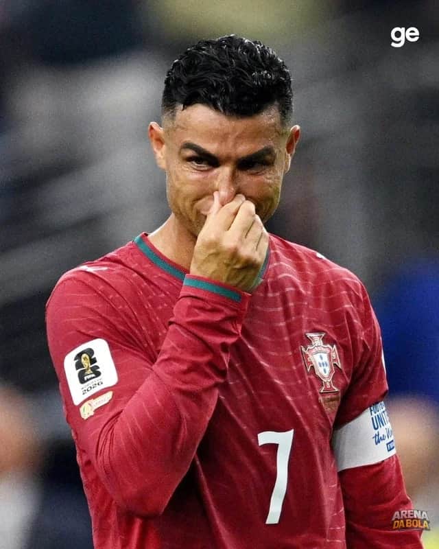 Cristiano Ronaldo se emociona após eliminação de Portugal da Copa 2026