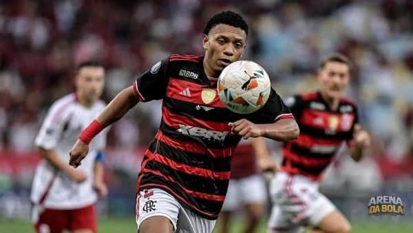 Flamengo recebe proposta do Porto por Daniel Sales