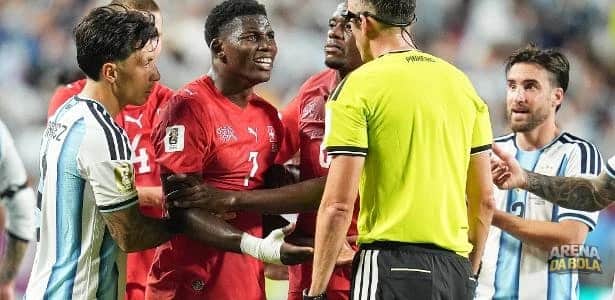 Gabriel Sá defende que críticas à arbitragem na Copa 2026 são exageradas
