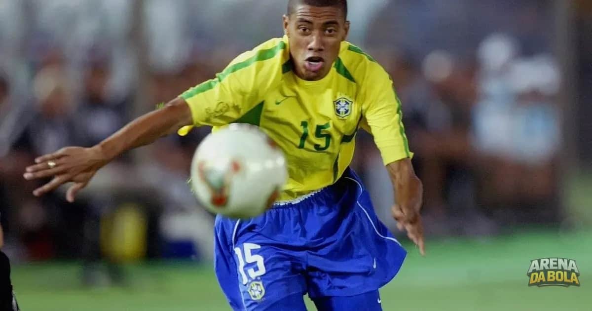 Kléberson, pentacampeão do mundo, é internado com obstruções arteriais