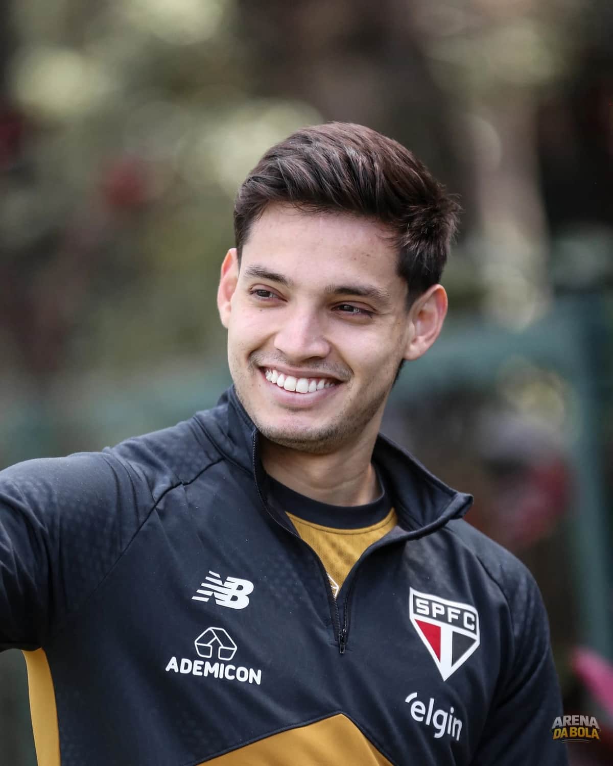 Bobadilla retorna ao São Paulo após participação na Copa do Mundo