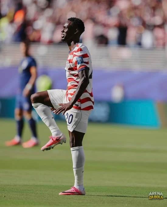 Balogun reconhece impacto da polêmica do cartão vermelho na Seleção dos Estados Unidos na Copa do Mundo