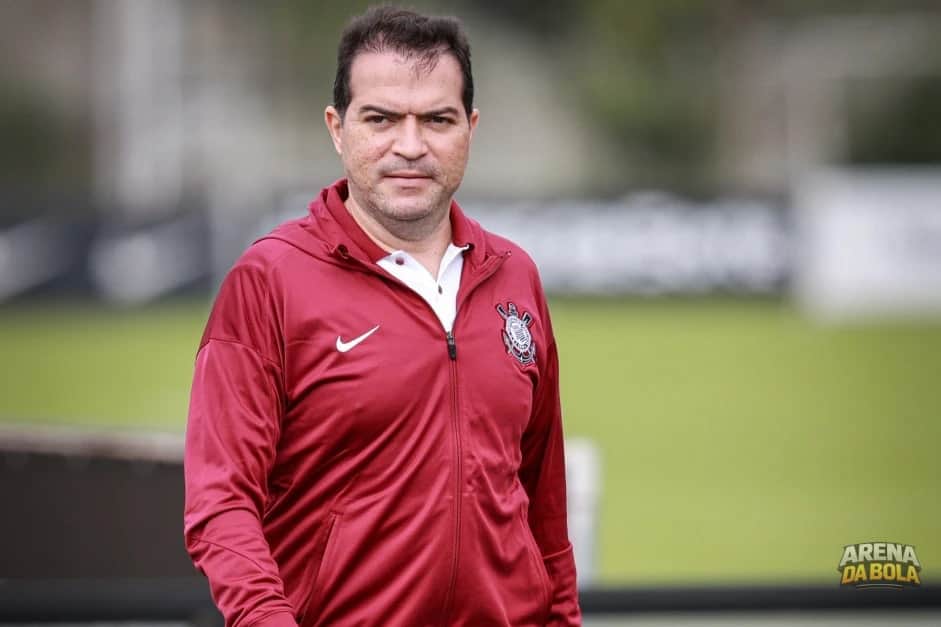 Corinthians enfrenta transfer ban e busca solução para contratações