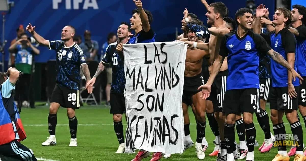 Argentina provoca Inglaterra com faixa sobre as Malvinas após vitória | Copa 2026