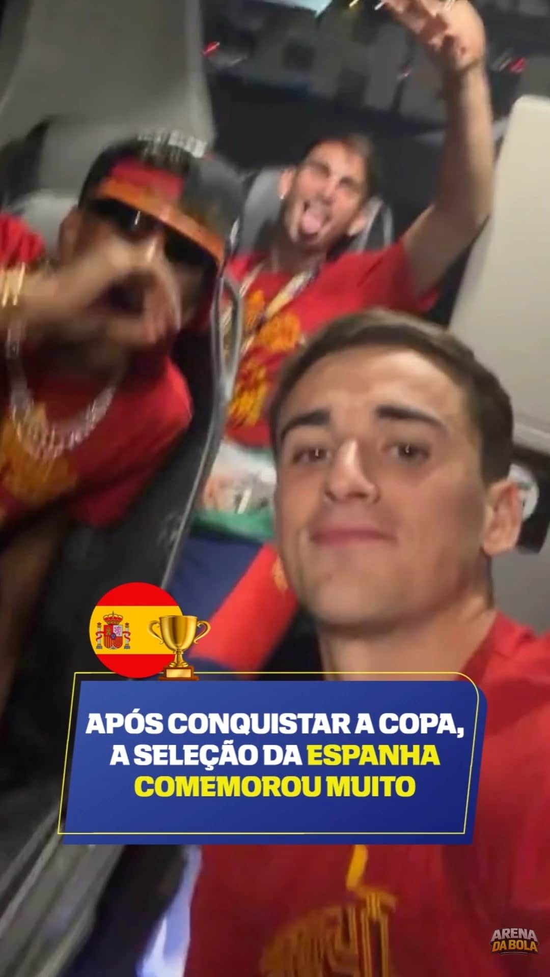 Espanha celebra conquista da Copa 2026 com festa animada no ônibus