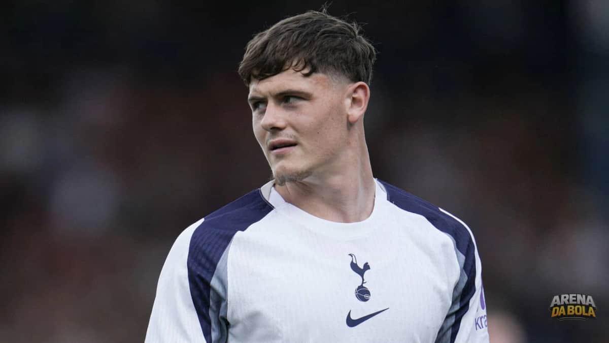 Middlesbrough se aproxima de acordo com atacante Will Lankshear, do Tottenham
