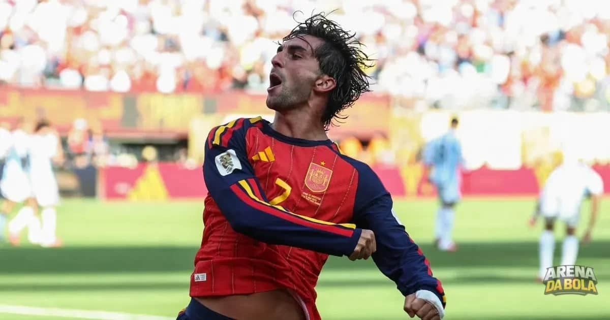 Ferran Torres pode deixar o Barcelona; PSG demonstra interesse forte