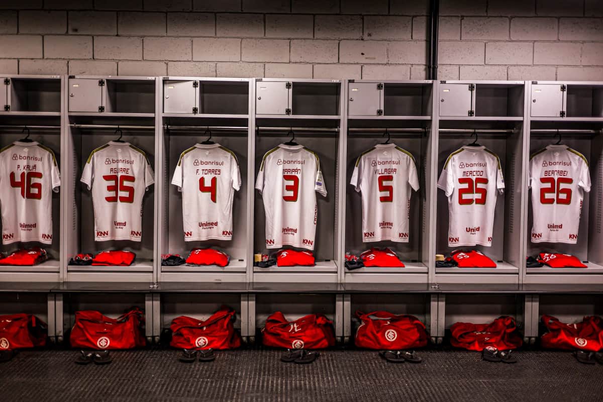 Internacional se prepara para jogo com uniforme branco nesta noite | Brasileirão 2026