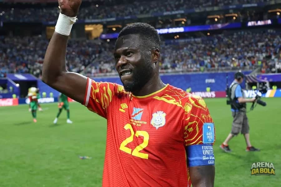 Botafogo mira zagueiro Chancel Mbemba, capitão da RD Congo