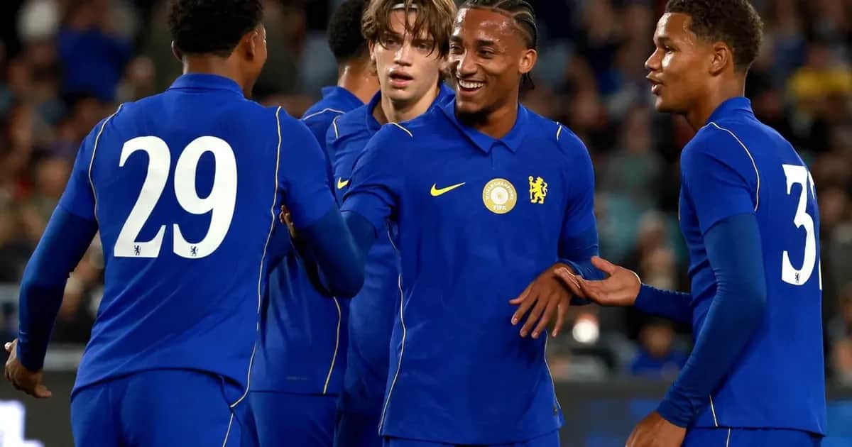 João Pedro brilha pelo Chelsea e gera polêmica sobre ausência