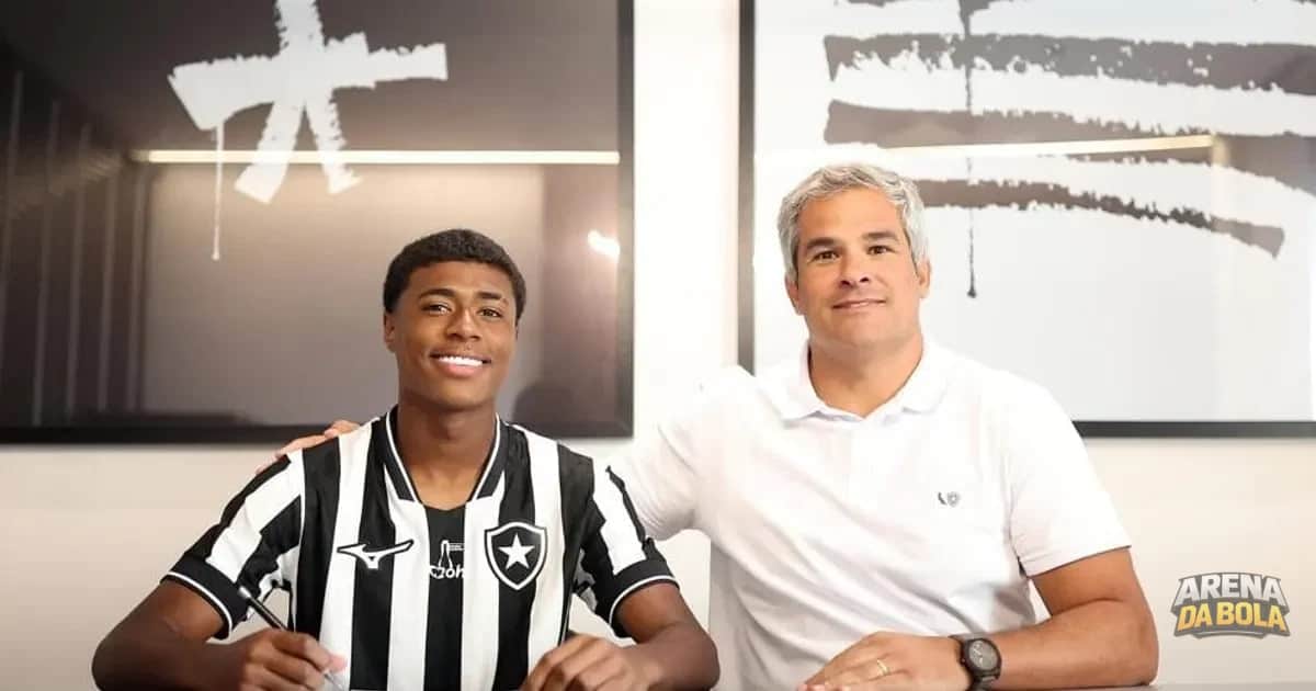 Botafogo assina primeiro contrato profissional com Cauã Machado