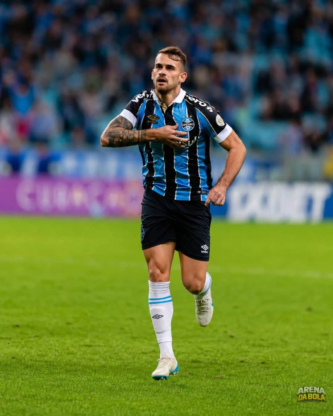 Avaí anuncia Felipe Vizeu, ex-Flamengo e Grêmio, até 2027