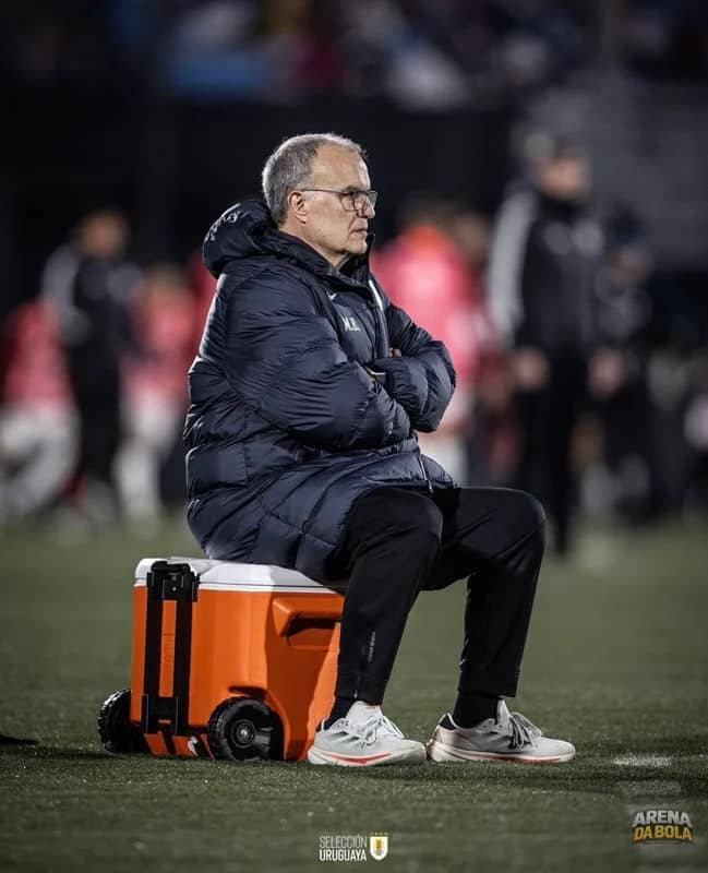 🚨 Jogadores do Uruguai pressionam Bielsa antes de jogo decisivo contra a Espanha da Copa 2026