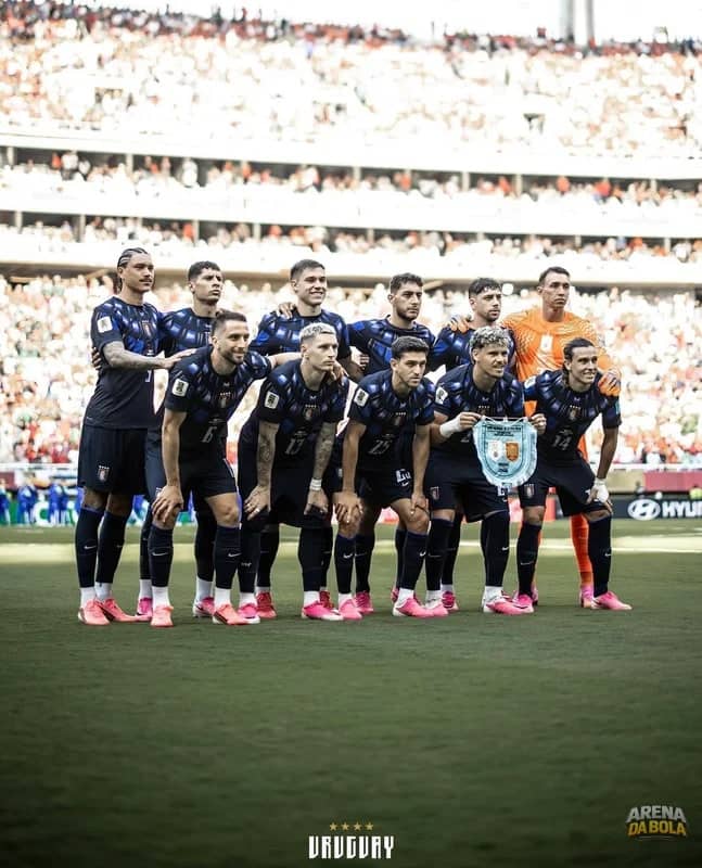 🚨 Uruguai cancela voo fretado e jogadores voltam em voos comerciais da Copa 2026