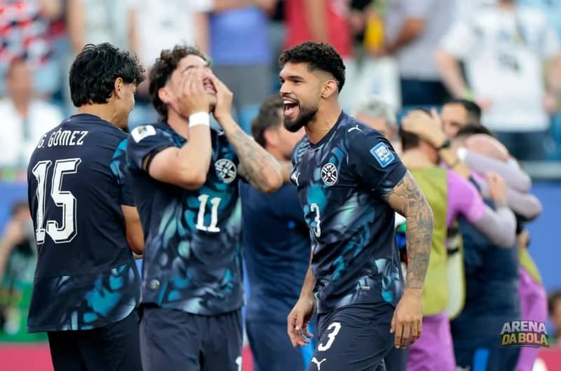 Palmeiras parabeniza Gómez, Sosa e Mauricio pela classificação do Paraguai na Copa da Copa 2026