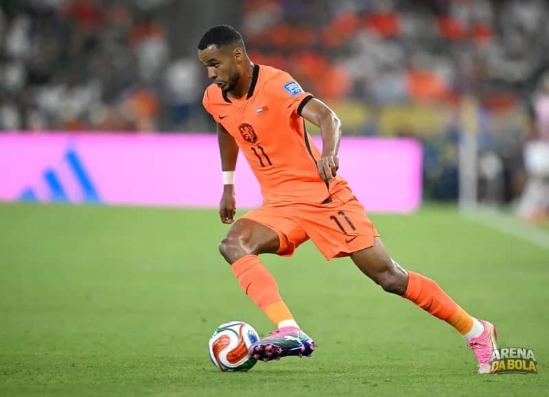 Cody Gakpo chora ao marcar gol pela Holanda após perda do filho da Copa 2026