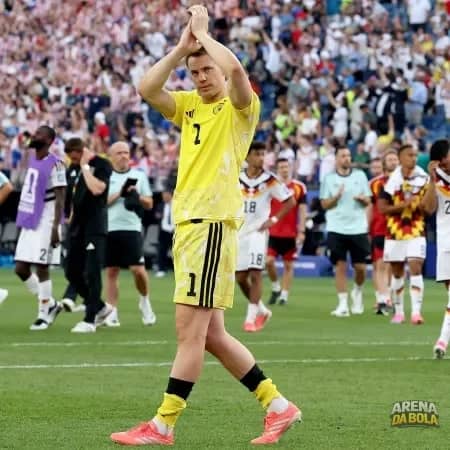 Neuer se aposenta de novo da seleção alemã após queda na Copa da Copa 2026