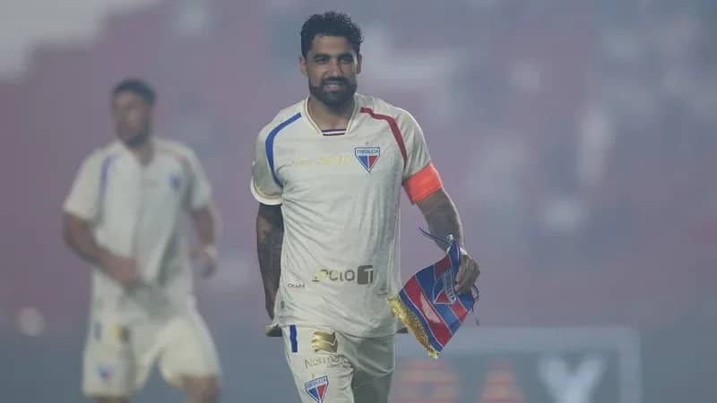 Fortaleza deve rescindir contrato com zagueiro Brítez após novo atrito