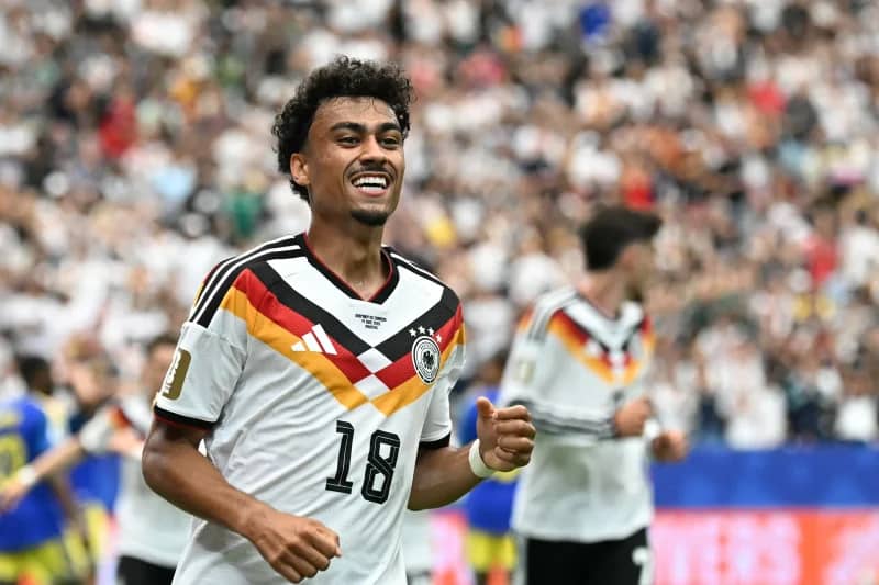 Bayern de Munique contrata Nathaniel Brown por 55 milhões de euros
