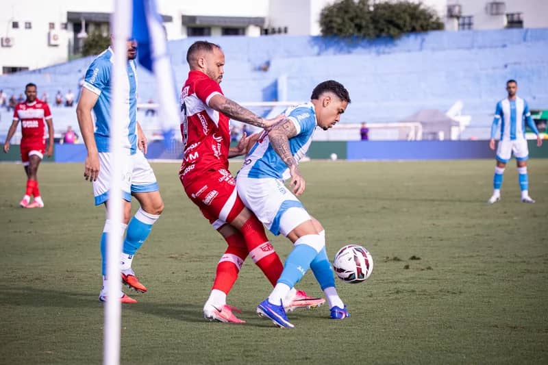 Londrina goleia CRB por 5 a 0 e sai da zona de rebaixamento na Série B