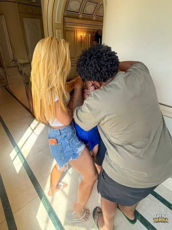 Barbeiro de Vini Jr. corta cabelo do filho de Virgínia nos Estados Unidos — foto 2