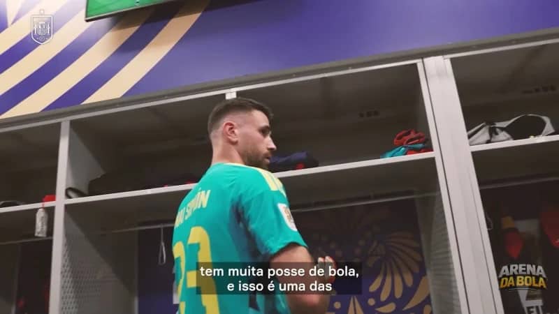 Unai Simón estabelece novo recorde de jogos sem sofrer gols na Copa do Mundo