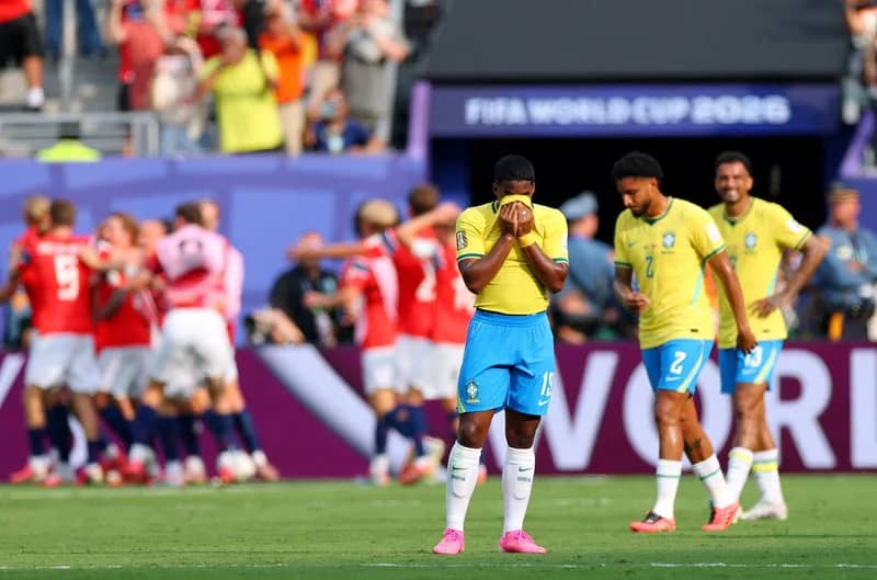 Endrick lamenta gol perdido na eliminação do Brasil para a Noruega na Copa 2026