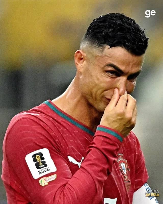 Cristiano Ronaldo se emociona após eliminação de Portugal da Copa 2026 — foto 2
