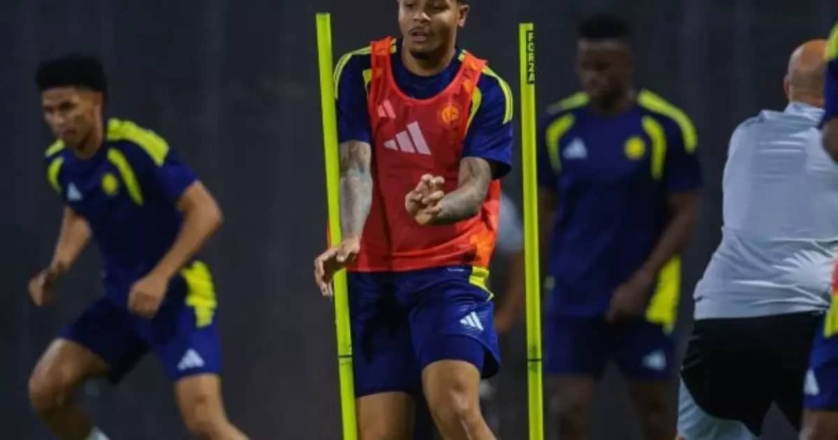 Cruzeiro busca reforço e inicia negociações com atacante Wesley, ex-Corinthians