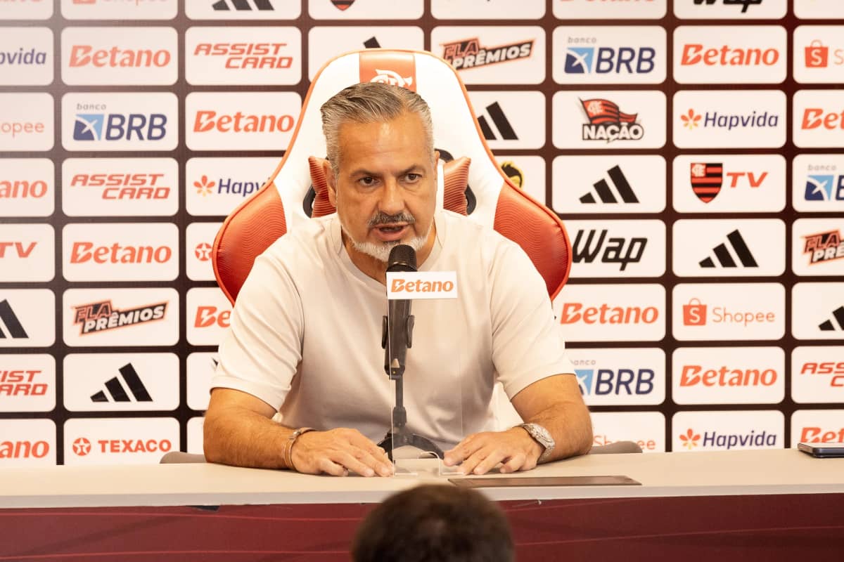 Flamengo não fará loucuras financeiras na janela de transferências, diz José Boto