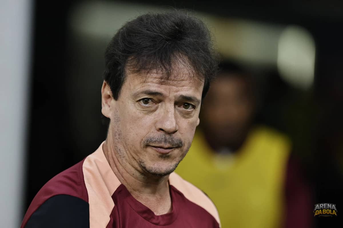 Diniz critica gramado e avalia situação de Memphis após empate do Corinthians | Amistoso
