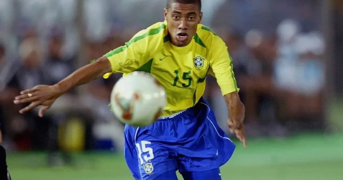 Kléberson, pentacampeão do mundo, é internado com obstruções arteriais