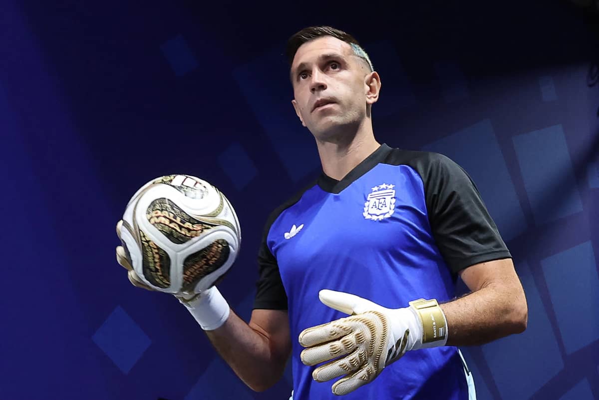 Argentina celebra Dibu Martínez como goleiro com mais jogos em Copas do Mundo | Copa 2026