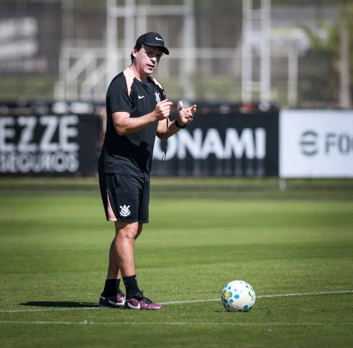 Corinthians se prepara para o retorno do Brasileirão sob comando de Fernando Diniz — foto 4