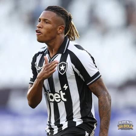 Roma disputa Danilo com Napoli e Galatasaray; Botafogo faz jogo duro