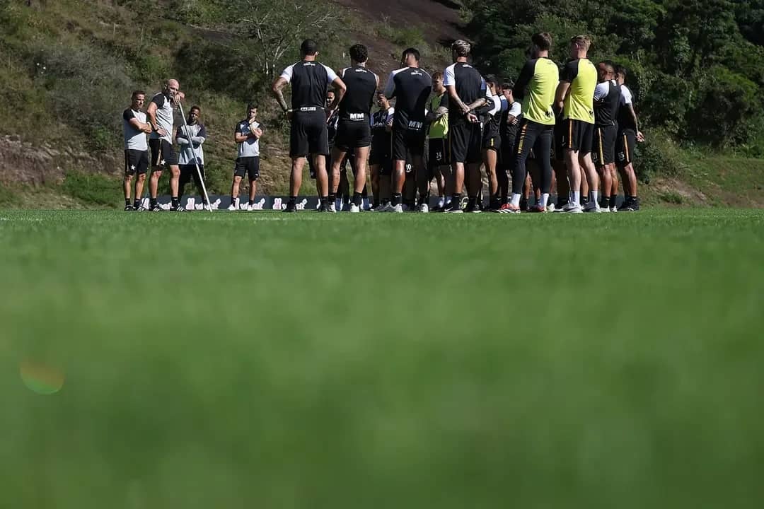 Botafogo regulariza reforços e se prepara para estreia no Campeonato Brasileiro — foto 2
