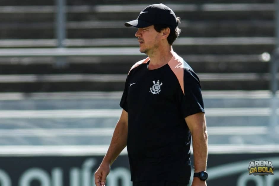 Corinthians enfrenta dúvidas na lateral esquerda antes do duelo contra o Athletico-PR | Brasileirão 2026