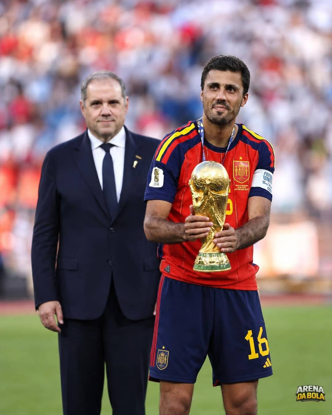 Barcelona eleva oferta por Rodri e tenta acordo com Manchester City