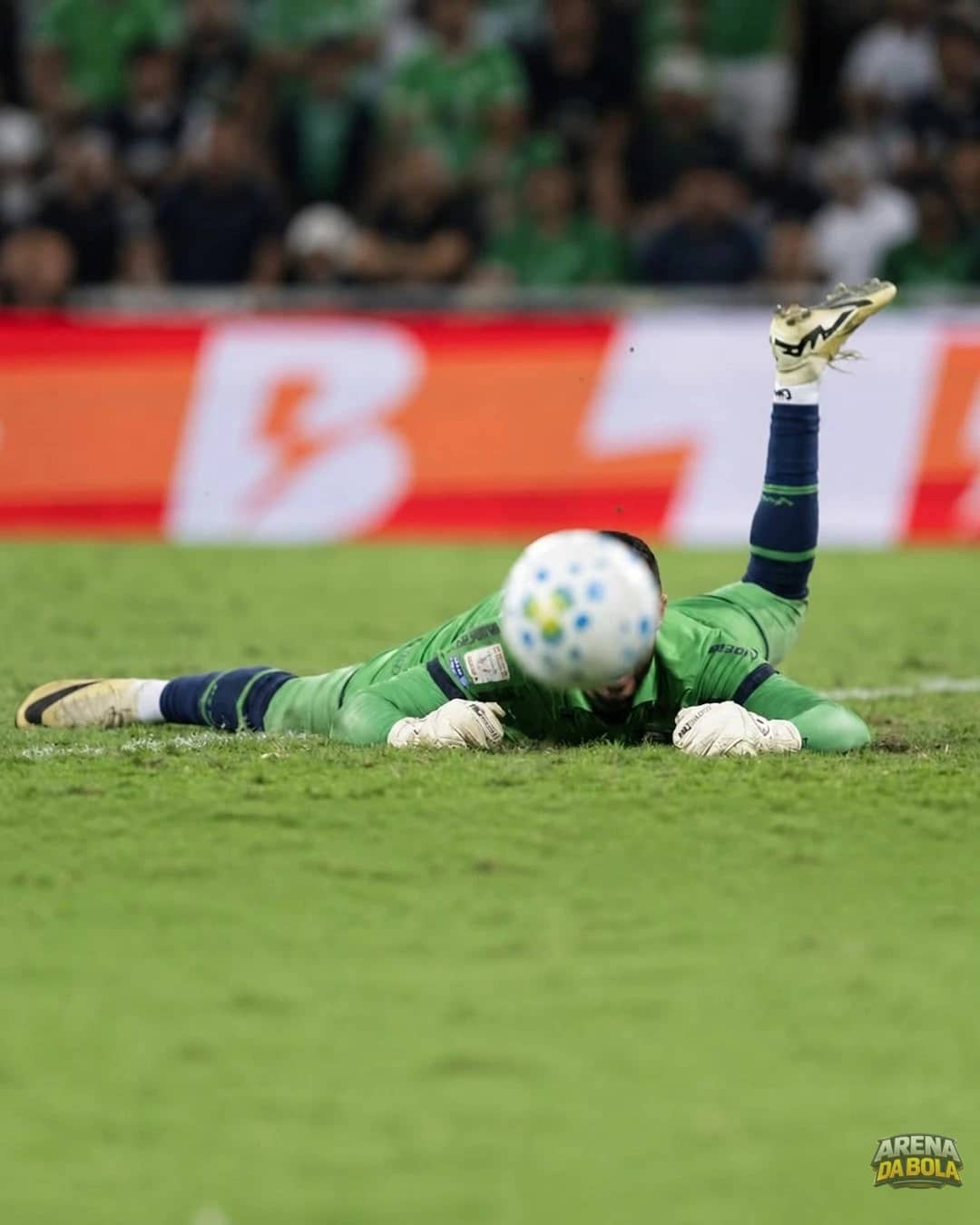 Recuperação do gramado do Maracanã é prioridade nesta semana